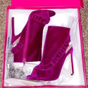 Magenta open toe heeled booties